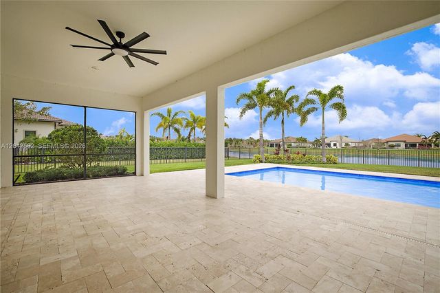 9117 Balsamo Dr, Palm Beach Gardens, FL 33412