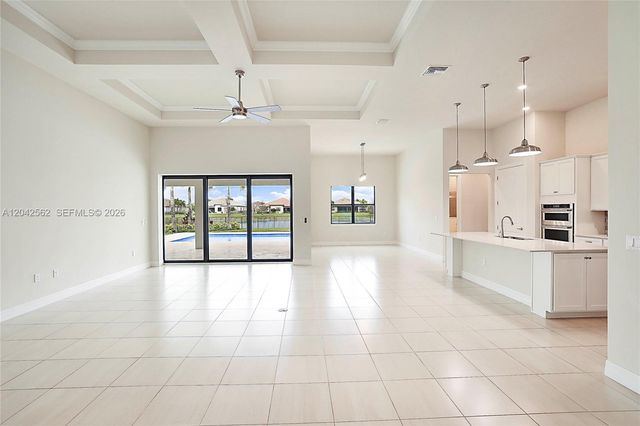 9117 Balsamo Dr, Palm Beach Gardens, FL 33412
