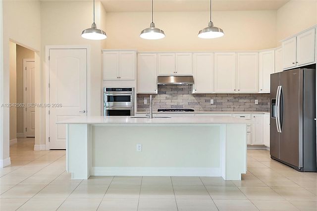 9117 Balsamo Dr, Palm Beach Gardens, FL 33412