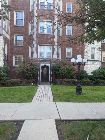 10905 S Longwood Drive 3, Chicago, IL 60643