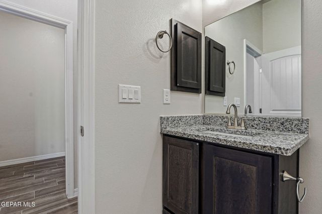 957 GULF STREAMS Avenue, El Paso, TX 79932