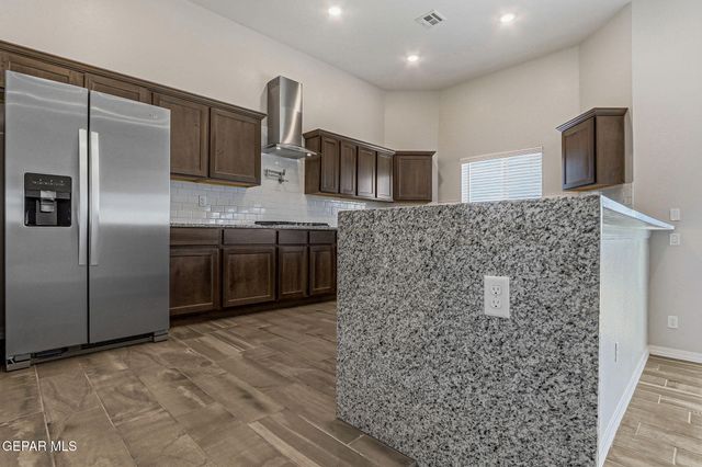 957 GULF STREAMS Avenue, El Paso, TX 79932