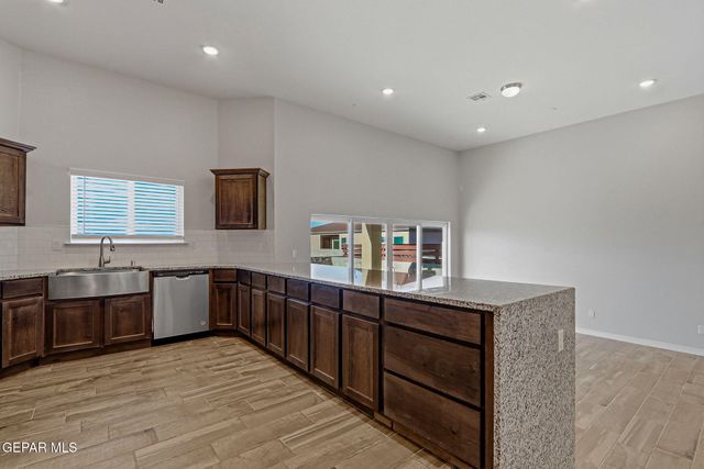 957 GULF STREAMS Avenue, El Paso, TX 79932