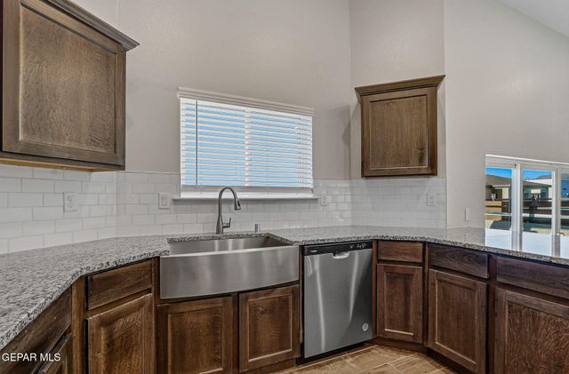 957 GULF STREAMS Avenue, El Paso, TX 79932
