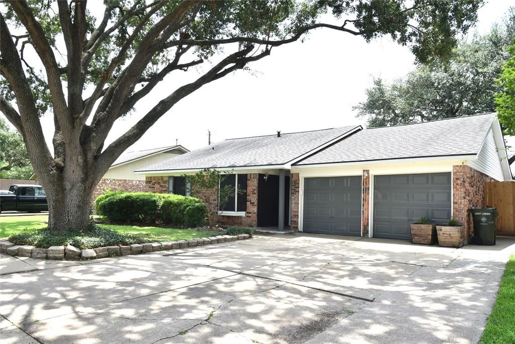 13407 Linden Street, Sugar Land, TX 77498