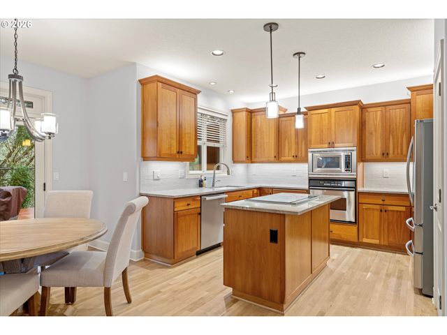 23451 Sw REDFERN Pl, Sherwood, OR 97140