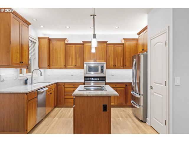 23451 Sw REDFERN Pl, Sherwood, OR 97140