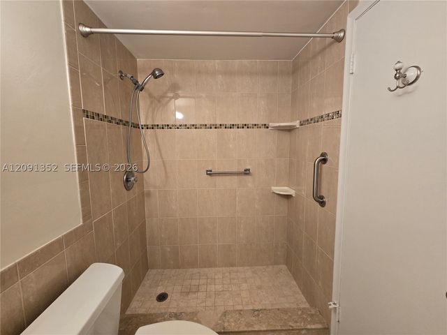 880 W Horizons W 205, Boynton Beach, FL 33435