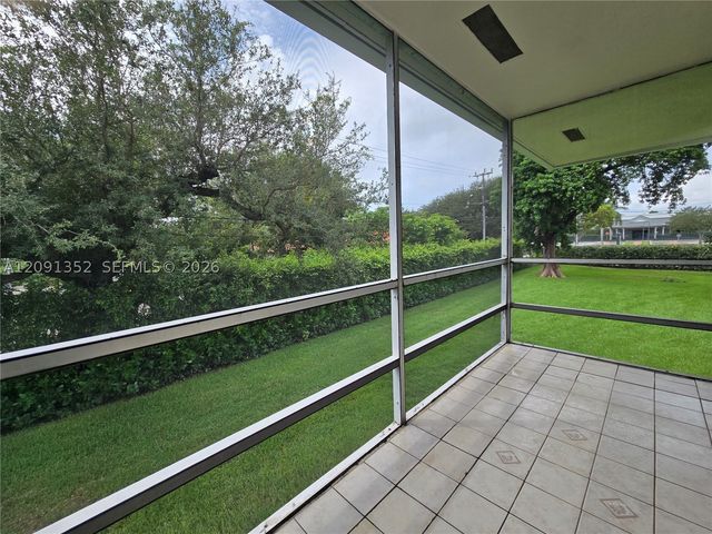 880 W Horizons W 205, Boynton Beach, FL 33435
