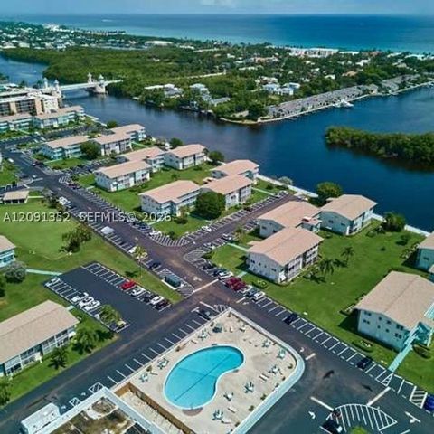 880 W Horizons W 205, Boynton Beach, FL 33435