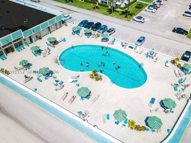 880 W Horizons W 205, Boynton Beach, FL 33435