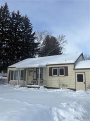 5435 Clinton Street Road, Stafford, NY 14020