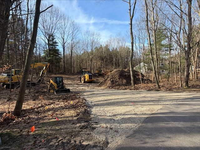 76757 Wood Crest Court, South Haven, MI 49090