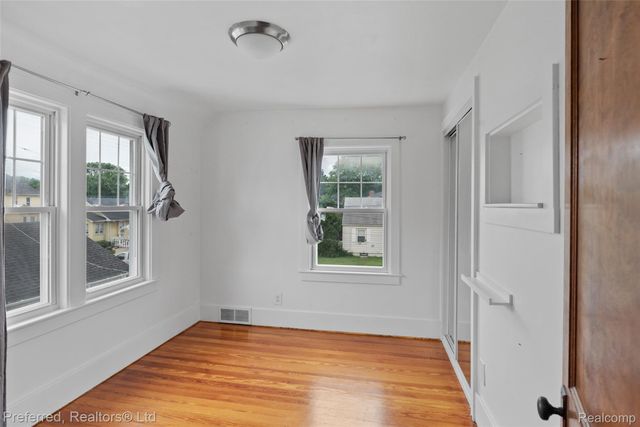 22265 Nowlin Street, Dearborn, MI 48124