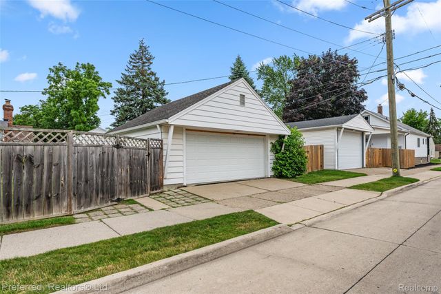 22265 Nowlin Street, Dearborn, MI 48124