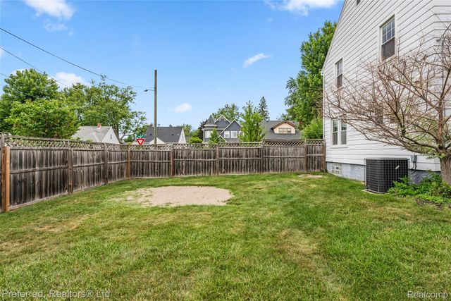 22265 Nowlin Street, Dearborn, MI 48124