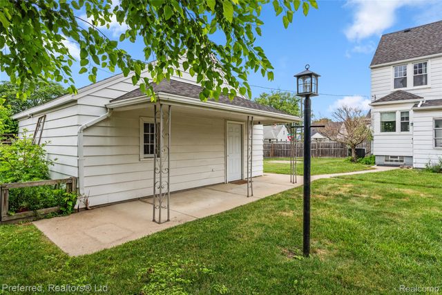 22265 Nowlin Street, Dearborn, MI 48124