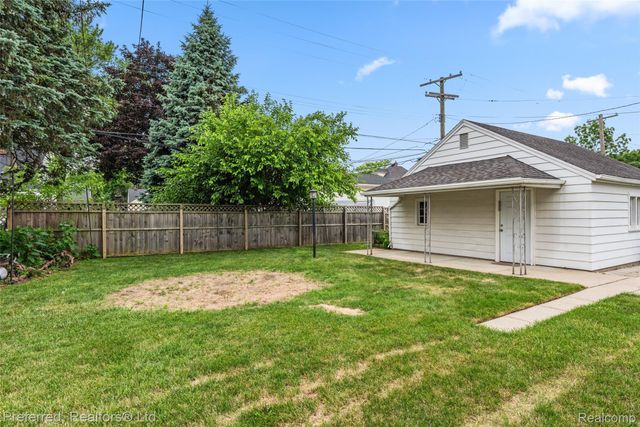 22265 Nowlin Street, Dearborn, MI 48124