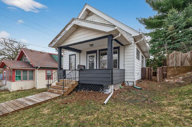 776 Wheeler Street N, Saint Paul, MN 55104