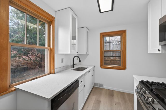 776 Wheeler Street N, Saint Paul, MN 55104