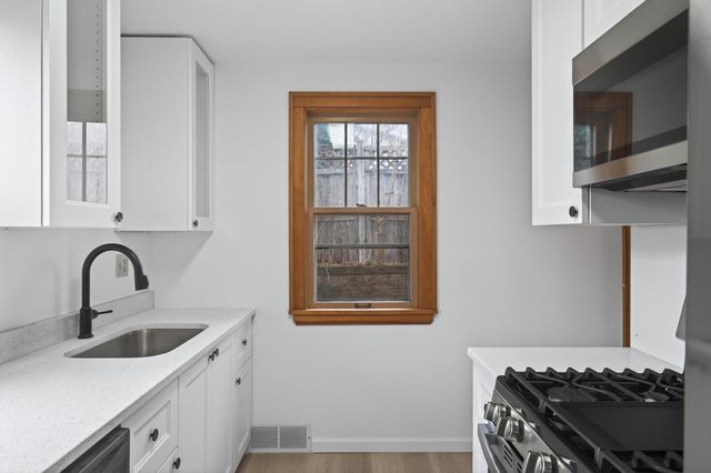 776 Wheeler Street N, Saint Paul, MN 55104