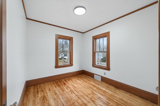 776 Wheeler Street N, Saint Paul, MN 55104