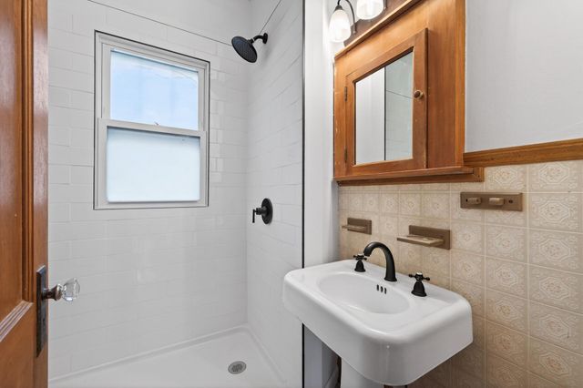 776 Wheeler Street N, Saint Paul, MN 55104