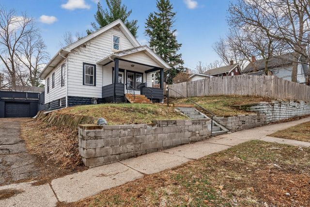 776 Wheeler Street N, Saint Paul, MN 55104