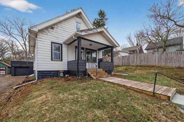 776 Wheeler Street N, Saint Paul, MN 55104