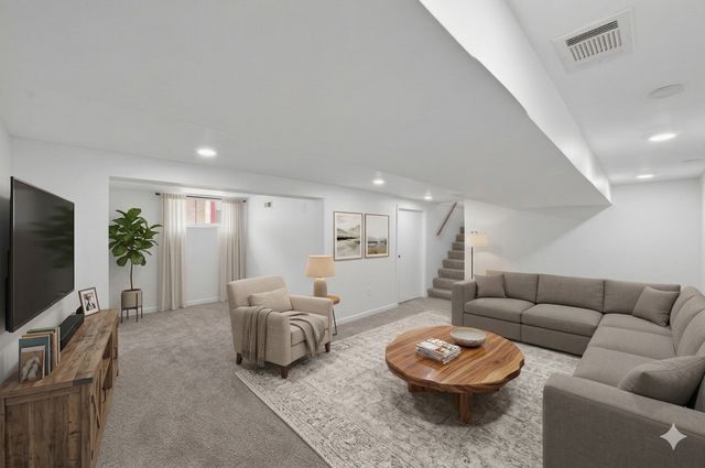 776 Wheeler Street N, Saint Paul, MN 55104