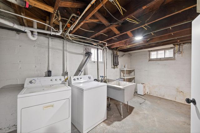 776 Wheeler Street N, Saint Paul, MN 55104