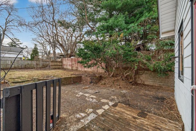 776 Wheeler Street N, Saint Paul, MN 55104