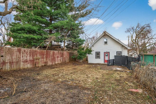 776 Wheeler Street N, Saint Paul, MN 55104