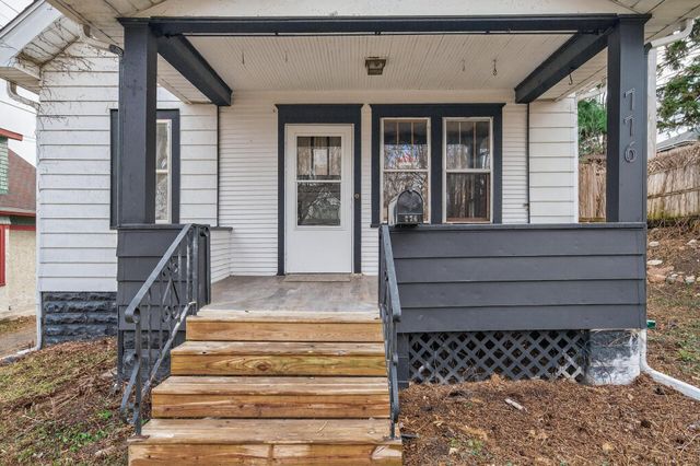 776 Wheeler Street N, Saint Paul, MN 55104