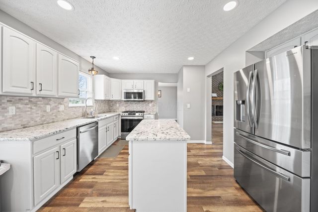 7482 Bunker Ridge Court, Blacklick, OH 43004