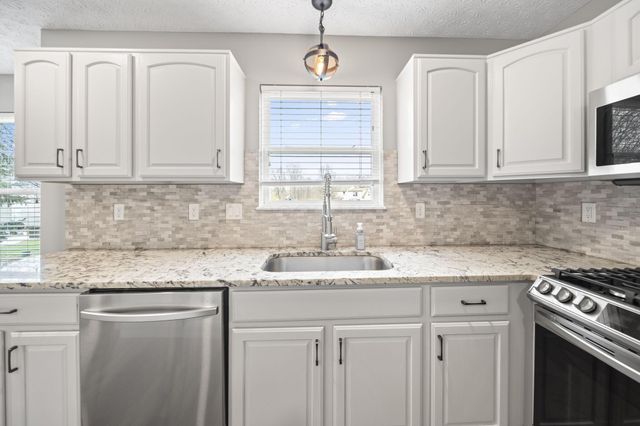 7482 Bunker Ridge Court, Blacklick, OH 43004