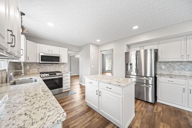 7482 Bunker Ridge Court, Blacklick, OH 43004