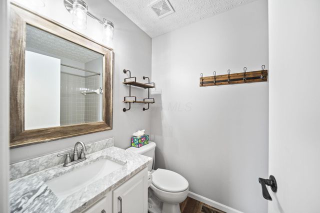 7482 Bunker Ridge Court, Blacklick, OH 43004