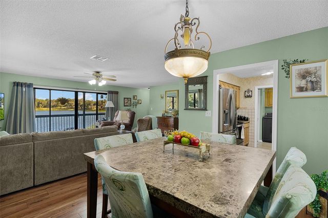 521 E MIRROR LAKE DRIVE, Fruitland Park, FL 34731