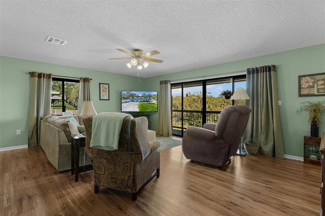 521 E MIRROR LAKE DRIVE, Fruitland Park, FL 34731