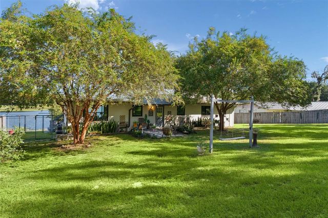 521 E MIRROR LAKE DRIVE, Fruitland Park, FL 34731