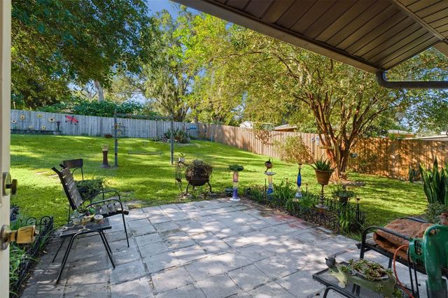 521 E MIRROR LAKE DRIVE, Fruitland Park, FL 34731