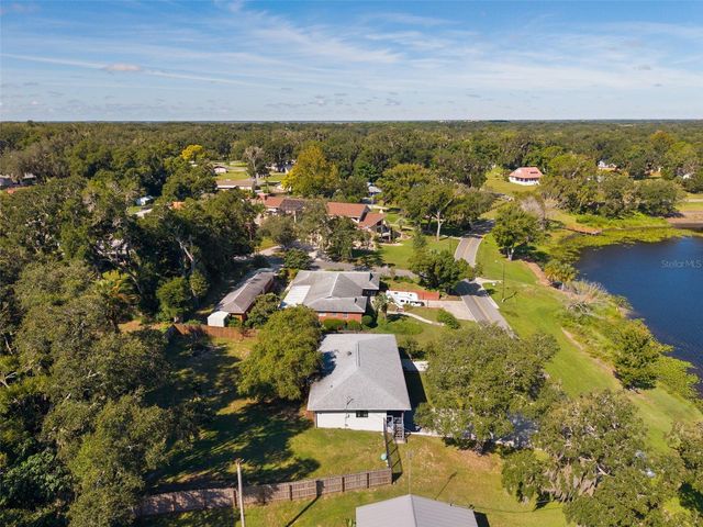 521 E MIRROR LAKE DRIVE, Fruitland Park, FL 34731