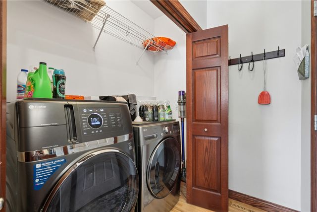 5501 Mayfair St, Cedar Rapids, IA 52404