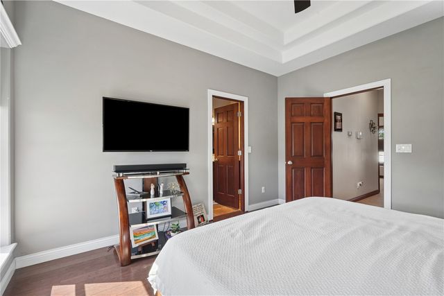 5501 Mayfair St, Cedar Rapids, IA 52404
