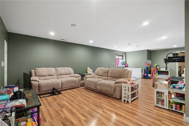 5501 Mayfair St, Cedar Rapids, IA 52404