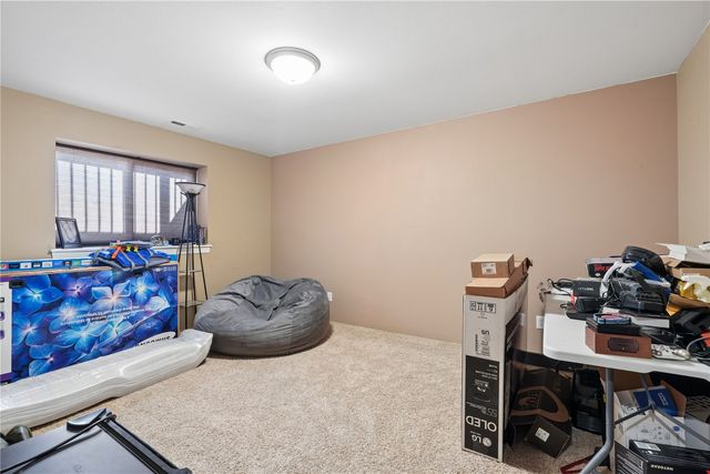 5501 Mayfair St, Cedar Rapids, IA 52404