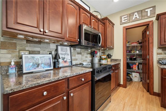 5501 Mayfair St, Cedar Rapids, IA 52404