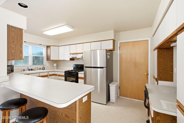 101 Foxwood Lane, Forked River, NJ 08731
