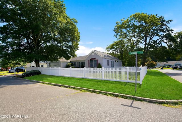101 Foxwood Lane, Forked River, NJ 08731